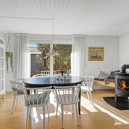 Holiday home Dagny - 520m From The Sea By Interhome